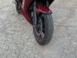 Yamaha  YZF-R6 2005 года за 2 500 000 тг. в Тараз – фото 2