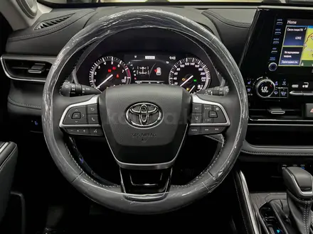 Toyota Highlander Luxe 2022 года за 43 800 000 тг. в Алматы – фото 18