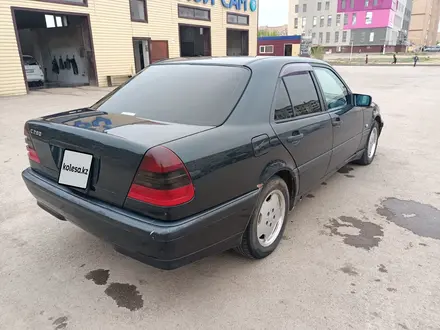 Mercedes-Benz C 200 1998 годаүшін2 800 000 тг. в Актобе – фото 4