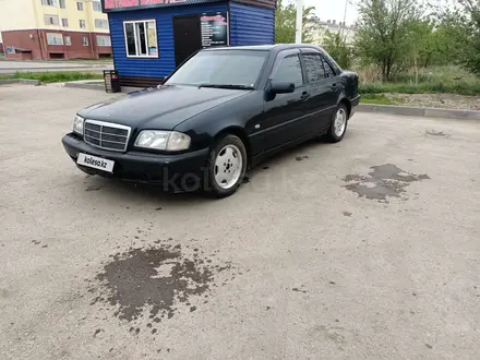 Mercedes-Benz C 200 1998 годаүшін2 800 000 тг. в Актобе – фото 6