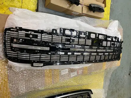 Решетка радиатора, решетка бампера Range Rover 21-26 за 20 000 тг. в Алматы