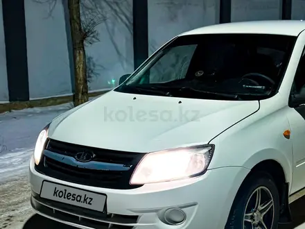 ВАЗ (Lada) Granta 2190 2012 года за 2 000 000 тг. в Атырау – фото 2