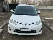 Toyota Estima, 2010