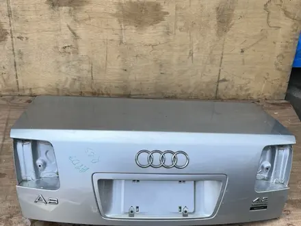 Крышка багажника на Audi A8 D3. за 20 000 тг. в Алматы – фото 3