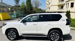 Toyota Land Cruiser Prado 2022 года за 37 000 000 тг. в Алматы – фото 3