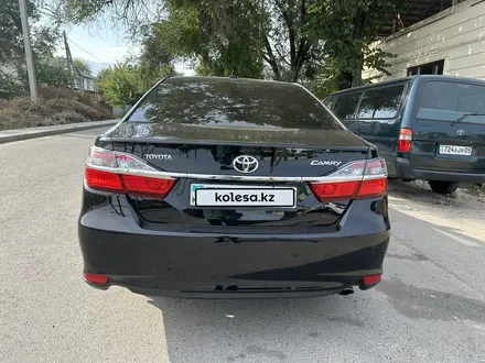 Toyota Camry 2015 года за 10 750 000 тг. в Алматы – фото 4