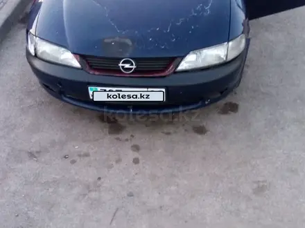 Opel Vectra 1996 года за 1 404 722 тг. в Караганда – фото 2