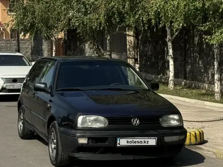 Volkswagen Golf 1996 года за 1 750 000 тг. в Алматы – фото 3