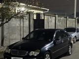 Mercedes-Benz C 200 2004 годаfor3 500 000 тг. в Тараз