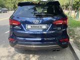 Hyundai Santa Fe 2016 годаүшін9 500 000 тг. в Алматы – фото 3