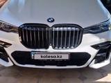 BMW X7 2021 года за 38 900 000 тг. в Алматы