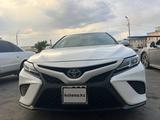 Toyota Camry 2018 года за 10 500 000 тг. в Тараз – фото 2