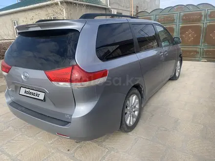 Toyota Sienna 2011 года за 9 000 000 тг. в Жанаозен – фото 2