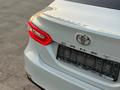 Toyota Camry 2018 года за 14 000 000 тг. в Жанаозен – фото 16