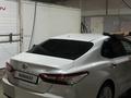 Toyota Camry 2018 года за 14 000 000 тг. в Жанаозен – фото 8