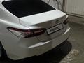Toyota Camry 2018 года за 14 000 000 тг. в Жанаозен – фото 7