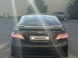 Toyota Camry 2010 года за 6 600 000 тг. в Атырау – фото 4