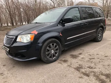 Chrysler Town and Country 2013 года за 6 300 000 тг. в Астана – фото 3