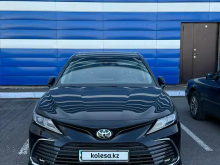 Toyota Camry 2023 года за 16 000 000 тг. в Караганда