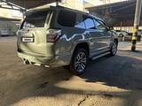 Toyota 4Runner 2022 годаүшін25 000 000 тг. в Семей – фото 4