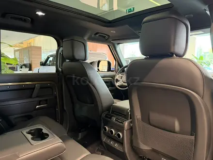 Land Rover Defender X-Dynamic SE 2026 года за 74 244 000 тг. в Астана – фото 19