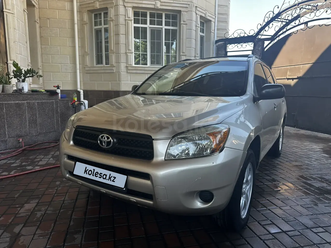 Toyota RAV4, 2006