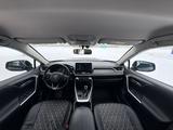 Toyota RAV4 2020 года за 13 990 000 тг. в Кокшетау – фото 3