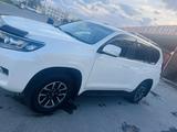 Toyota Land Cruiser Prado 2020 года за 23 000 000 тг. в Атырау – фото 2