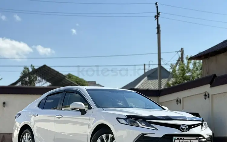 Toyota Camry 2022 года за 13 200 000 тг. в Шымкент