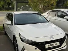 Hyundai Elantra, 2021