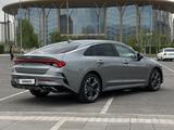 Kia K5 2022 года за 10 800 000 тг. в Астана – фото 5