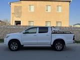 Toyota Hilux 2014 года за 10 500 000 тг. в Жанаозен – фото 2