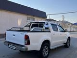 Toyota Hilux 2014 годаfor10 000 000 тг. в Жанаозен – фото 4