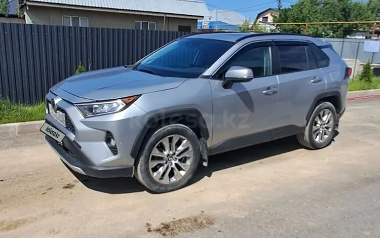 Toyota RAV4 2020 года за 14 600 000 тг. в Алматы