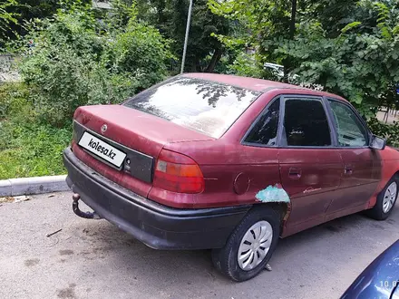 Opel Astra 1993 года за 550 000 тг. в Алматы