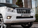 Toyota Land Cruiser Prado 2010 года за 14 700 000 тг. в Атырау – фото 4