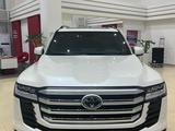 Toyota Land Cruiser Premium 2023 года за 59 500 000 тг. в Алматы – фото 2