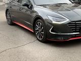 Hyundai Sonata 2022 года за 13 900 000 тг. в Караганда