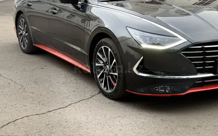 Hyundai Sonata 2022 года за 13 200 000 тг. в Караганда
