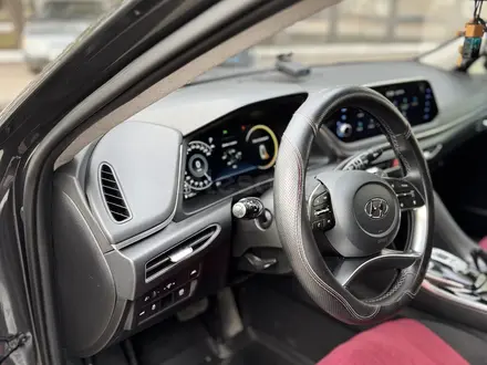 Hyundai Sonata 2022 года за 13 200 000 тг. в Караганда – фото 15