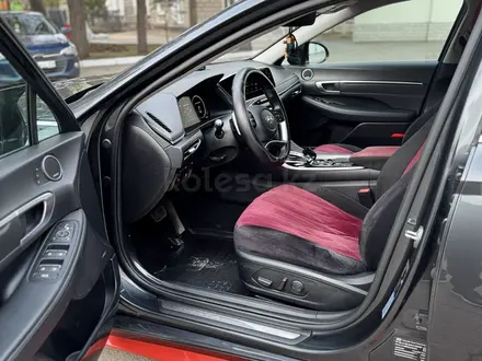 Hyundai Sonata 2022 года за 13 200 000 тг. в Караганда – фото 14