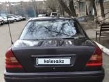 Mercedes-Benz C 180 1994 года за 1 600 000 тг. в Караганда – фото 2