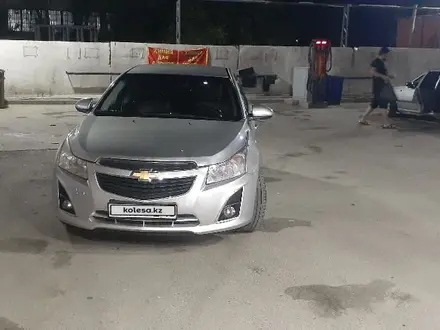 Chevrolet Cruze 2013 года за 3 700 000 тг. в Шымкент – фото 3