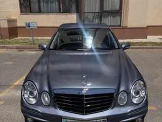 Mercedes-Benz E 320