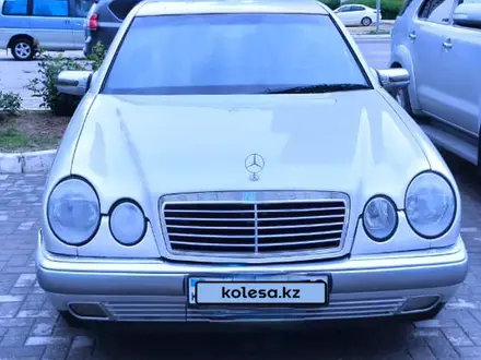 Mercedes-Benz E 280 1997 года за 2 800 000 тг. в Актау – фото 4