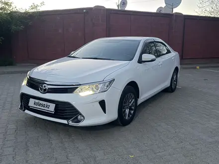 Toyota Camry 2015 года за 10 600 888 тг. в Актобе – фото 3