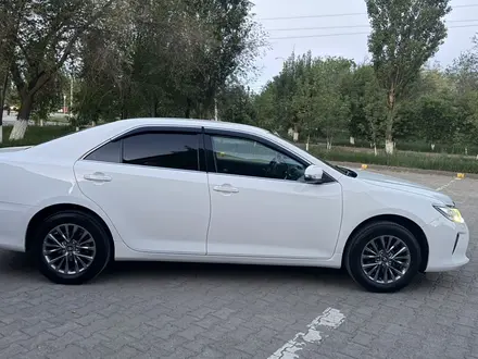 Toyota Camry 2015 года за 10 600 888 тг. в Актобе – фото 7