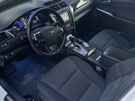 Toyota Camry 2015 года за 10 600 888 тг. в Актобе – фото 10