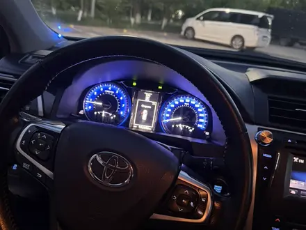 Toyota Camry 2015 года за 10 600 888 тг. в Актобе – фото 15