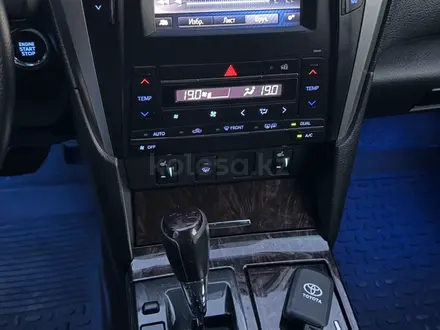Toyota Camry 2015 года за 10 600 888 тг. в Актобе – фото 16